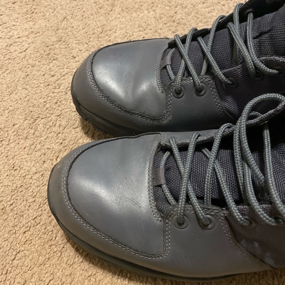 Nike Boots/dark grey/size 11 men’s - Picture 5 of 5